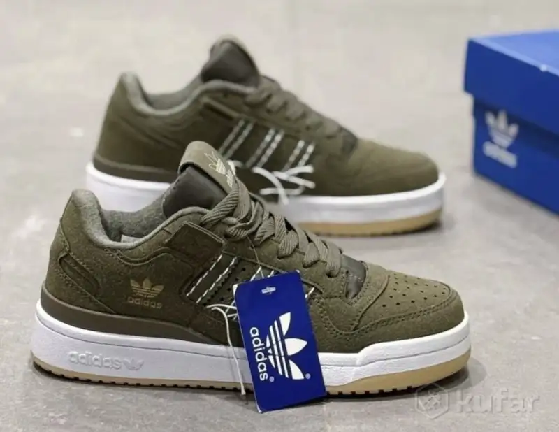 Кроссовки adidas