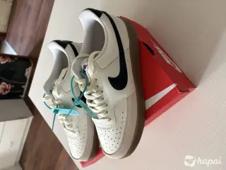 Nike court vision low