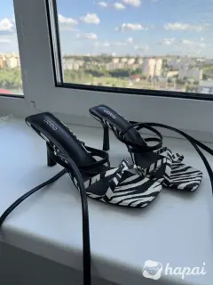 Стильные босоножки