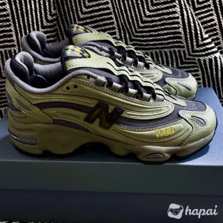 Оригинальные кроссовки New balance 1000