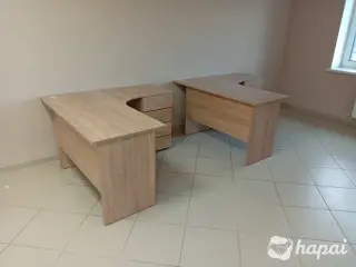 Угловые столы для офиса. В наличии!
