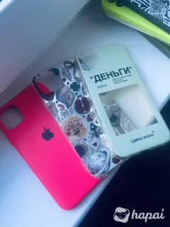 Чехлы на iPhone 11