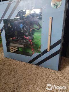 Продам рабочую сборку (Кастомный корпус) / i3-4150 / GTX 750 / 16 ГБ DDR3 / SSD  Описание: Продаю домашний компьютер в отличном рабочем состоянии. Главная особенность — уникальный кастомный (самодельный) корпус