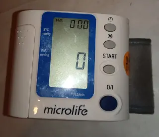 Тонометр Microlife BP-3BA0 на запчасти.