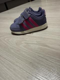 Кроссовки adidas